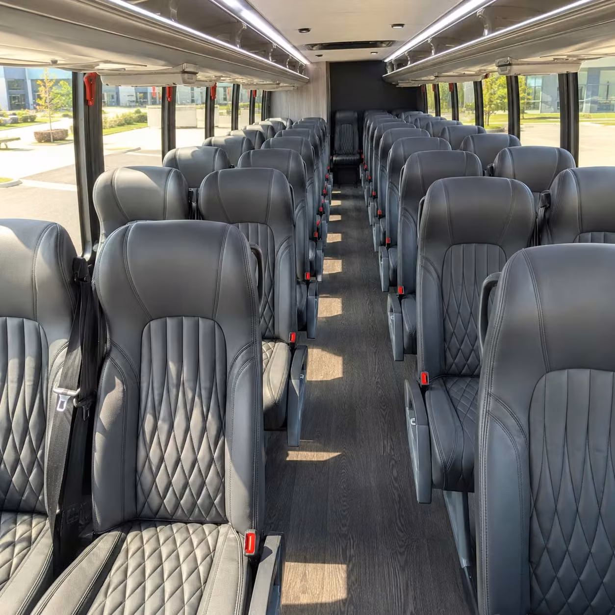 richardson 28 passenger minibus rental